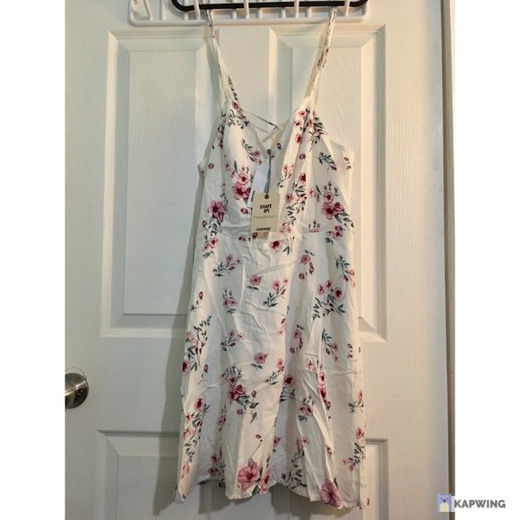 [NEW] Garage - White Floral Dress - Picture 1 of 2